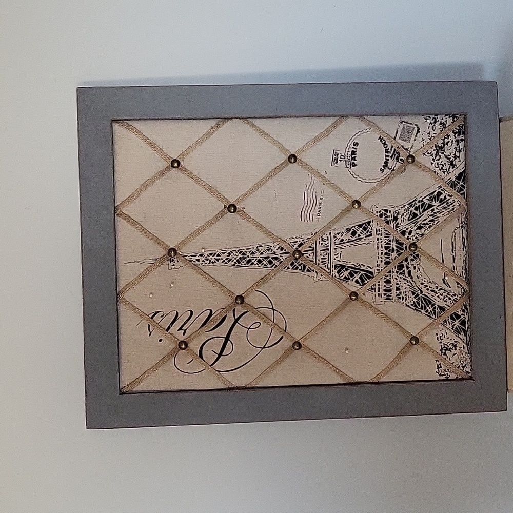 Paris pin board